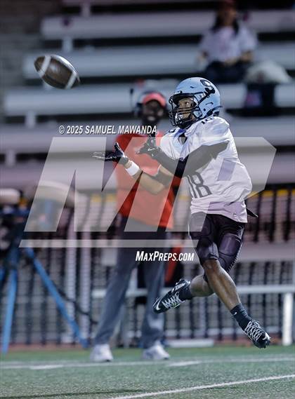 Thumbnail 1 in Salesian @ Harvard-Westlake photogallery.