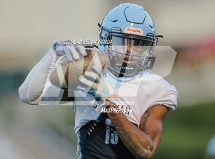 Thumbnail 2 in Salesian @ Harvard-Westlake photogallery.