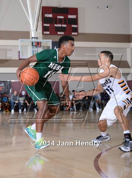 Thumbnail 3 in Murrieta Mesa vs JW North (MaxPreps Holiday Classic) photogallery.