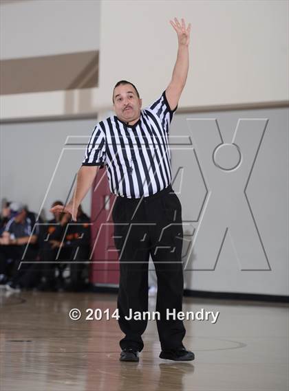 Thumbnail 2 in Murrieta Mesa vs JW North (MaxPreps Holiday Classic) photogallery.