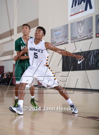 Thumbnail 1 in Murrieta Mesa vs JW North (MaxPreps Holiday Classic) photogallery.