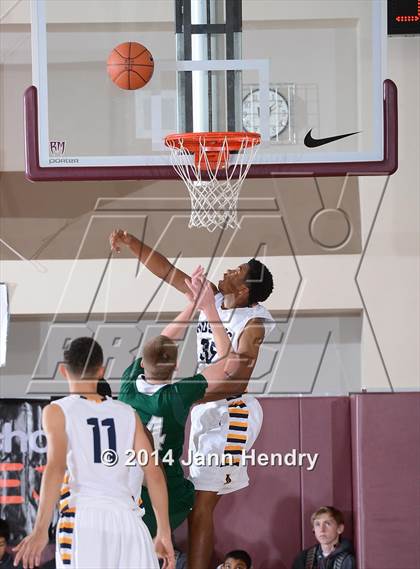 Thumbnail 2 in Murrieta Mesa vs JW North (MaxPreps Holiday Classic) photogallery.