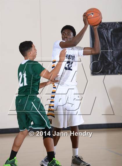 Thumbnail 1 in Murrieta Mesa vs JW North (MaxPreps Holiday Classic) photogallery.