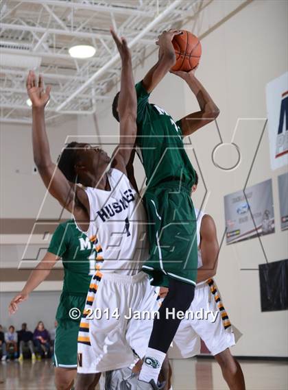 Thumbnail 3 in Murrieta Mesa vs JW North (MaxPreps Holiday Classic) photogallery.