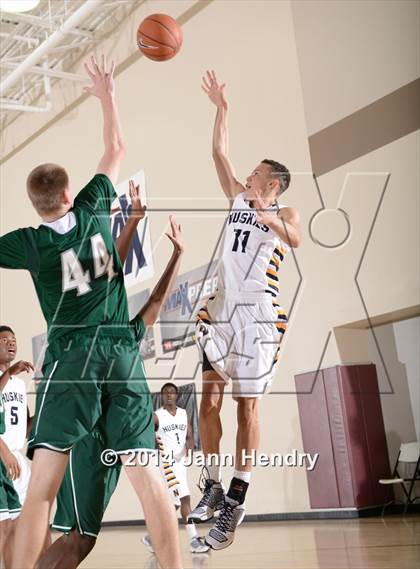 Thumbnail 3 in Murrieta Mesa vs JW North (MaxPreps Holiday Classic) photogallery.