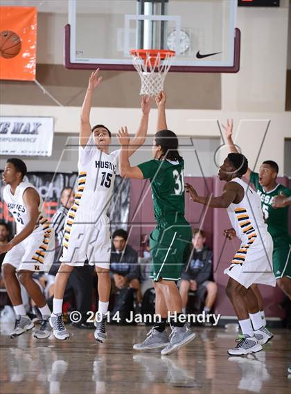 Thumbnail 1 in Murrieta Mesa vs JW North (MaxPreps Holiday Classic) photogallery.