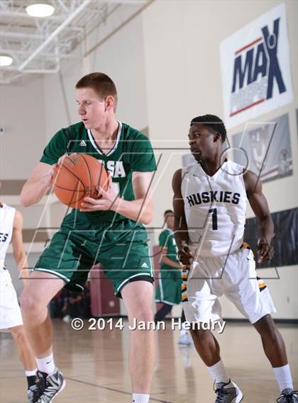 Thumbnail 1 in Murrieta Mesa vs JW North (MaxPreps Holiday Classic) photogallery.