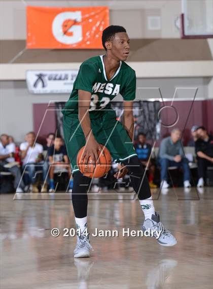 Thumbnail 1 in Murrieta Mesa vs JW North (MaxPreps Holiday Classic) photogallery.