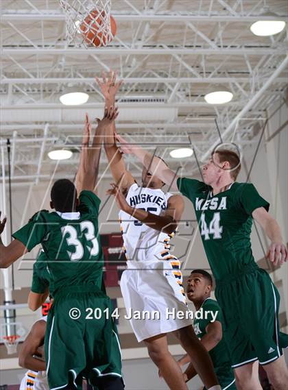Thumbnail 2 in Murrieta Mesa vs JW North (MaxPreps Holiday Classic) photogallery.