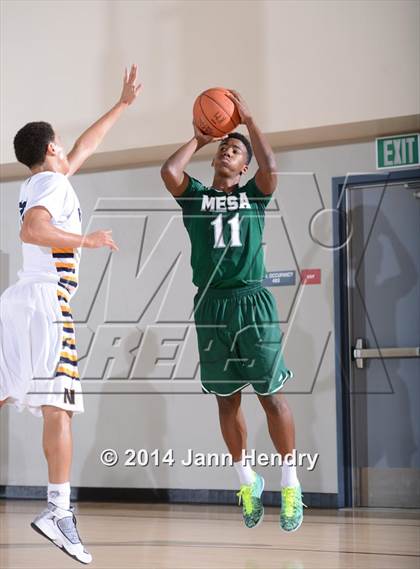 Thumbnail 2 in Murrieta Mesa vs JW North (MaxPreps Holiday Classic) photogallery.