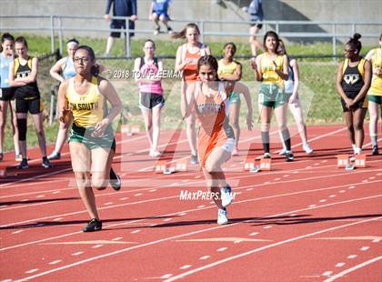 Thumbnail 2 in North District Invitational photogallery.