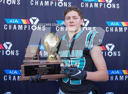 Thumbnail 3 in Highland (AIA 6A Final Awards) photogallery.