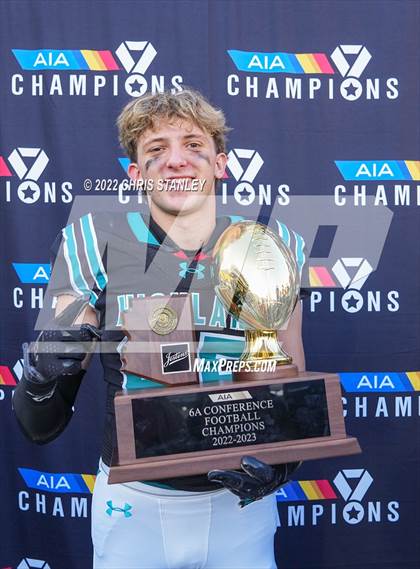 Thumbnail 1 in Highland (AIA 6A Final Awards) photogallery.