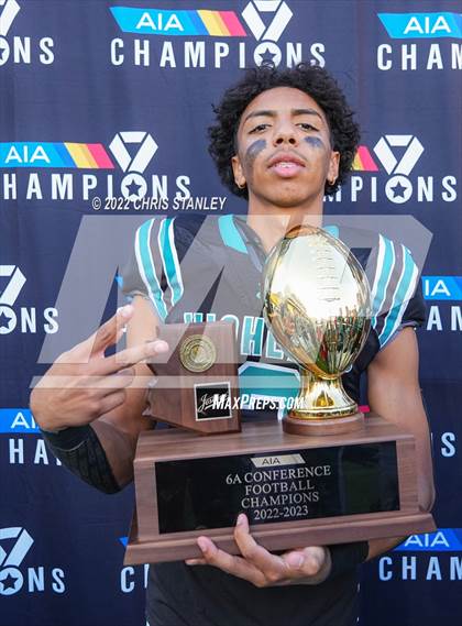 Thumbnail 3 in Highland (AIA 6A Final Awards) photogallery.