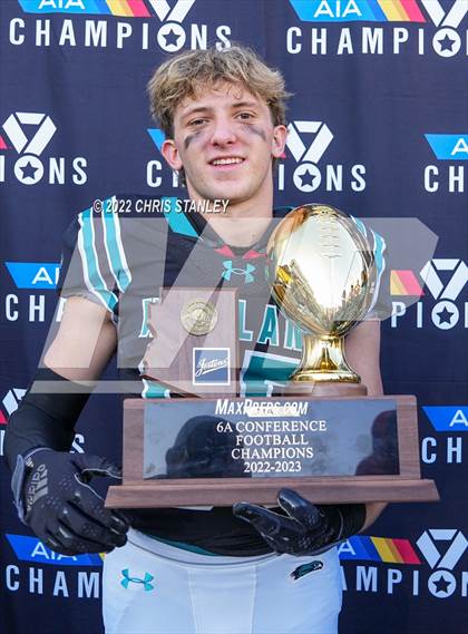Thumbnail 3 in Highland (AIA 6A Final Awards) photogallery.