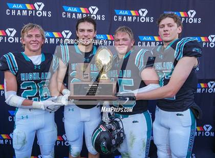 Thumbnail 2 in Highland (AIA 6A Final Awards) photogallery.
