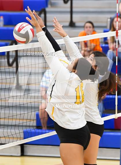 Thumbnail 1 in Marcos de Niza @ Arcadia photogallery.