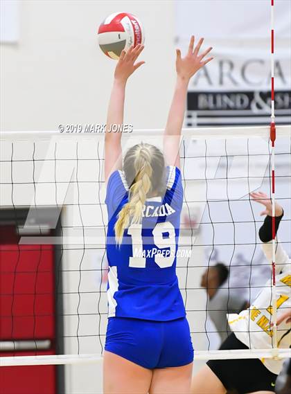 Thumbnail 1 in Marcos de Niza @ Arcadia photogallery.