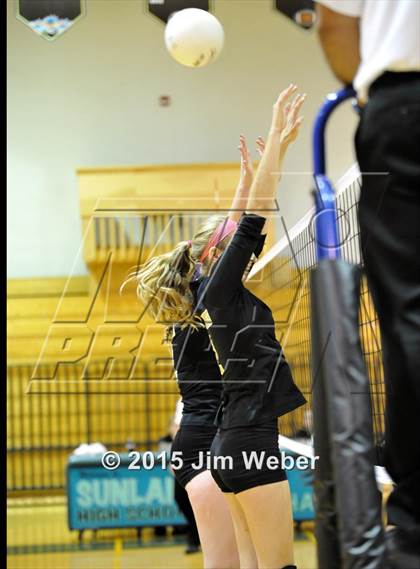 Thumbnail 2 in Mitchell @ Sunlake (FHSAA 6A Regional Semifinal Playoff) photogallery.