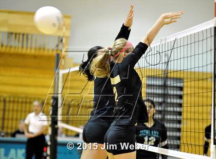 Thumbnail 1 in Mitchell @ Sunlake (FHSAA 6A Regional Semifinal Playoff) photogallery.
