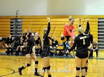 Thumbnail 3 in Mitchell @ Sunlake (FHSAA 6A Regional Semifinal Playoff) photogallery.