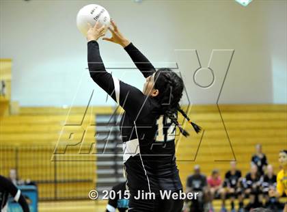 Thumbnail 2 in Mitchell @ Sunlake (FHSAA 6A Regional Semifinal Playoff) photogallery.