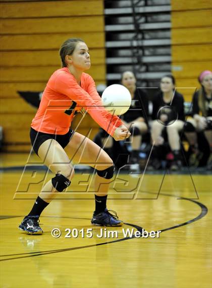 Thumbnail 3 in Mitchell @ Sunlake (FHSAA 6A Regional Semifinal Playoff) photogallery.