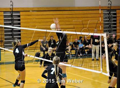Thumbnail 3 in Mitchell @ Sunlake (FHSAA 6A Regional Semifinal Playoff) photogallery.