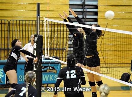 Thumbnail 2 in Mitchell @ Sunlake (FHSAA 6A Regional Semifinal Playoff) photogallery.