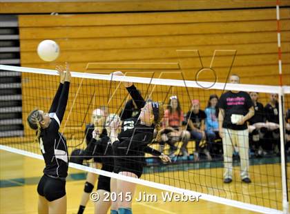 Thumbnail 2 in Mitchell @ Sunlake (FHSAA 6A Regional Semifinal Playoff) photogallery.