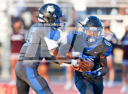 Thumbnail 1 in Jordan vs Sotomayor (CIF LACS 8-Man Semifinal Playoff ) photogallery.