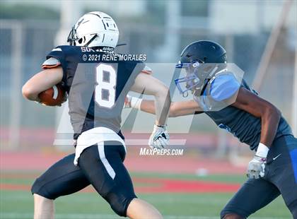 Thumbnail 1 in Jordan vs Sotomayor (CIF LACS 8-Man Semifinal Playoff ) photogallery.