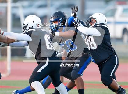 Thumbnail 1 in Jordan vs Sotomayor (CIF LACS 8-Man Semifinal Playoff ) photogallery.