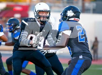 Thumbnail 1 in Jordan vs Sotomayor (CIF LACS 8-Man Semifinal Playoff ) photogallery.