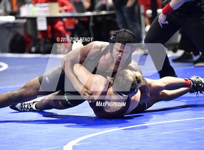 Thumbnail 2 in UIL 6A District 10 Championships photogallery.