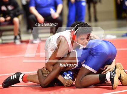 Thumbnail 2 in UIL 6A District 10 Championships photogallery.