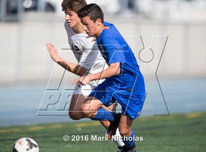 Thumbnail 3 in Loyola vs. Los Alamitos (CIF Division 1 Regional Semifinal) photogallery.