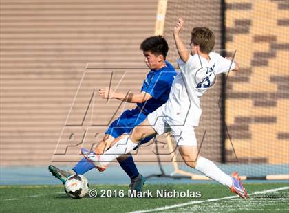 Thumbnail 3 in Loyola vs. Los Alamitos (CIF Division 1 Regional Semifinal) photogallery.