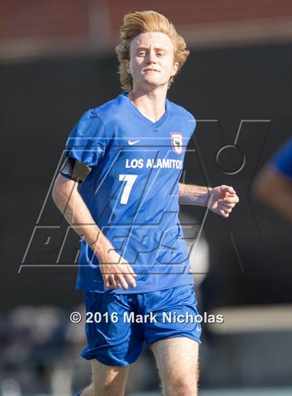 Thumbnail 3 in Loyola vs. Los Alamitos (CIF Division 1 Regional Semifinal) photogallery.