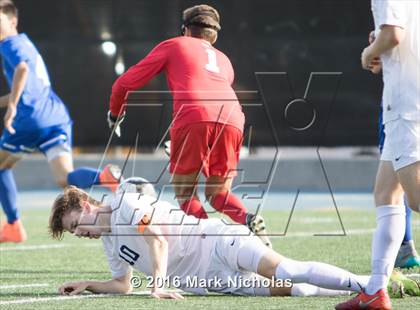Thumbnail 2 in Loyola vs. Los Alamitos (CIF Division 1 Regional Semifinal) photogallery.