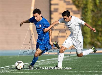 Thumbnail 2 in Loyola vs. Los Alamitos (CIF Division 1 Regional Semifinal) photogallery.