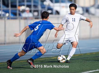 Thumbnail 2 in Loyola vs. Los Alamitos (CIF Division 1 Regional Semifinal) photogallery.