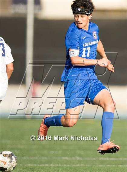 Thumbnail 2 in Loyola vs. Los Alamitos (CIF Division 1 Regional Semifinal) photogallery.