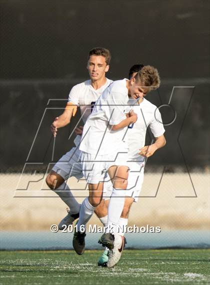 Thumbnail 2 in Loyola vs. Los Alamitos (CIF Division 1 Regional Semifinal) photogallery.