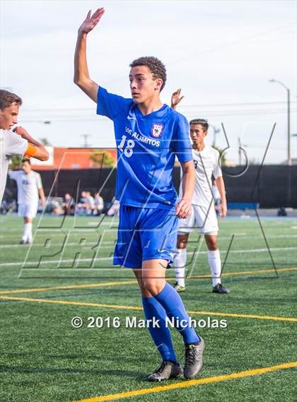 Thumbnail 3 in Loyola vs. Los Alamitos (CIF Division 1 Regional Semifinal) photogallery.
