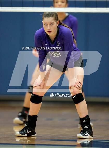 Thumbnail 3 in Independence vs Centennial photogallery.