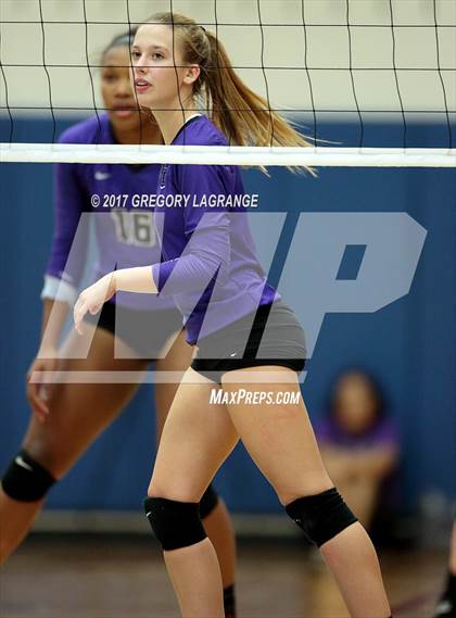 Thumbnail 1 in Independence vs Centennial photogallery.