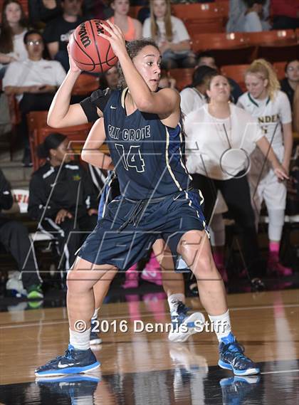Thumbnail 2 in Vanden vs. Elk Grove (CIF SJS D2 Semifinal) photogallery.