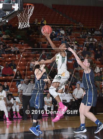 Thumbnail 3 in Vanden vs. Elk Grove (CIF SJS D2 Semifinal) photogallery.