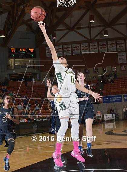 Thumbnail 3 in Vanden vs. Elk Grove (CIF SJS D2 Semifinal) photogallery.